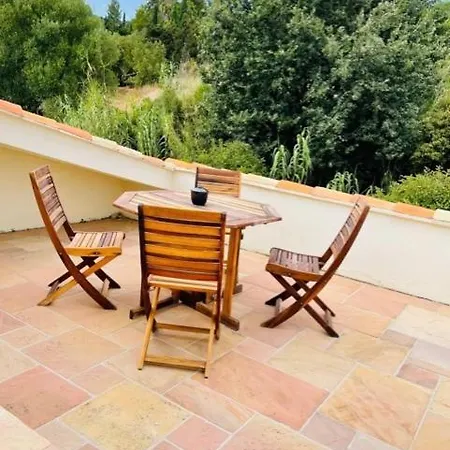 Habitación en casa particular La Maison De Chantal Hyères