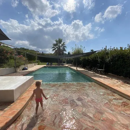 La Maison De Chantal Homestay