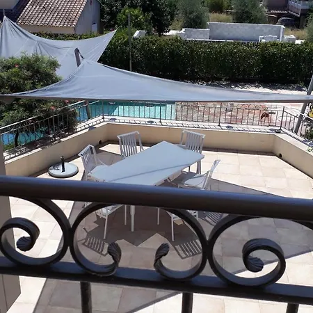Homestay La Maison De Chantal *