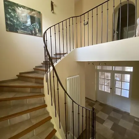 La Maison De Chantal Homestay Hyeres
